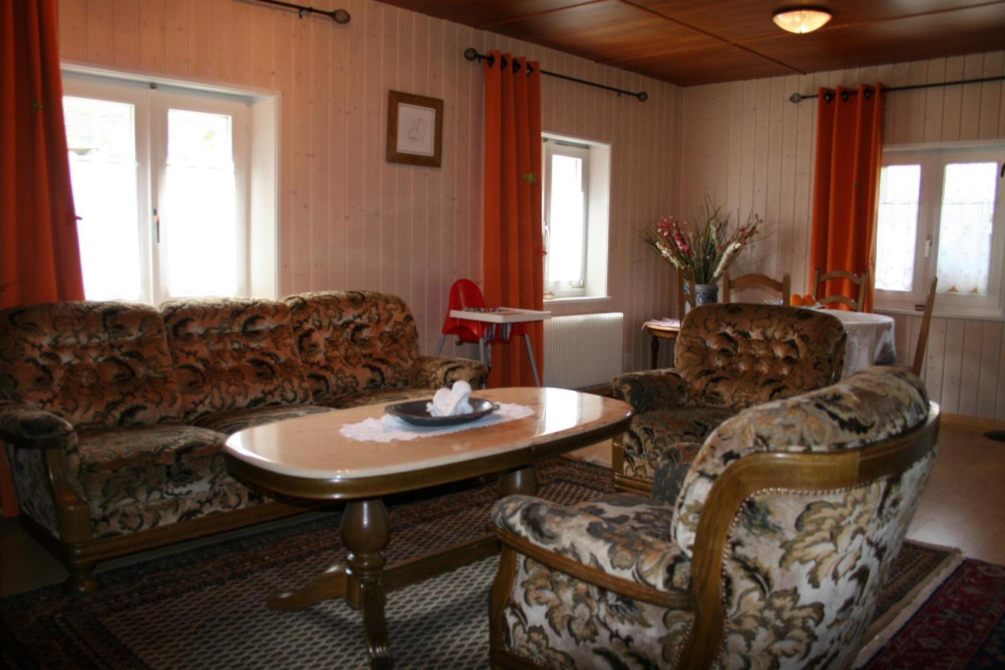 B&B Cafe De La Poste Agettes Exterior photo