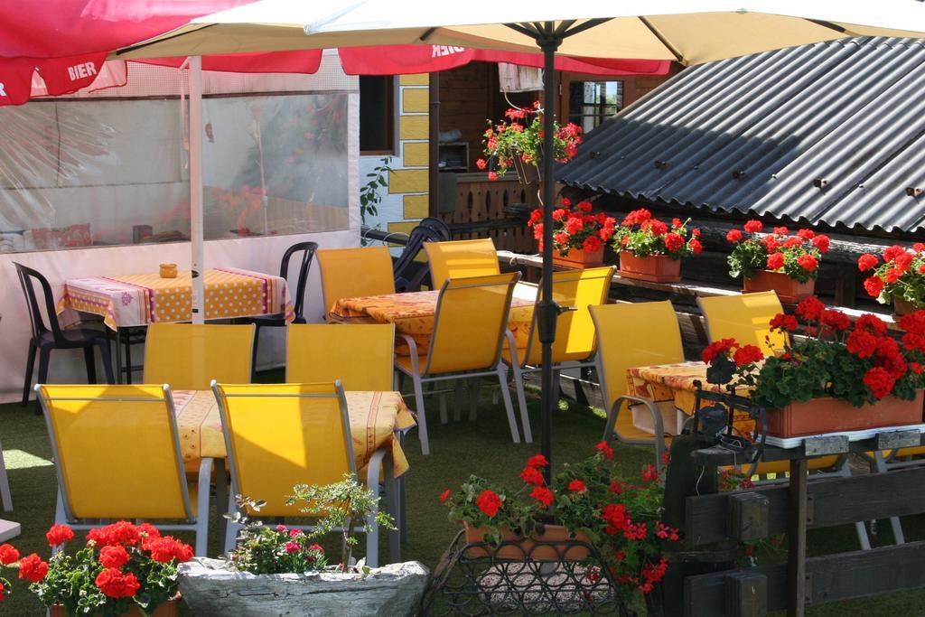 B&B Cafe De La Poste Agettes Exterior photo