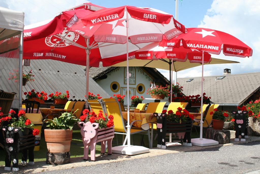 B&B Cafe De La Poste Agettes Exterior photo
